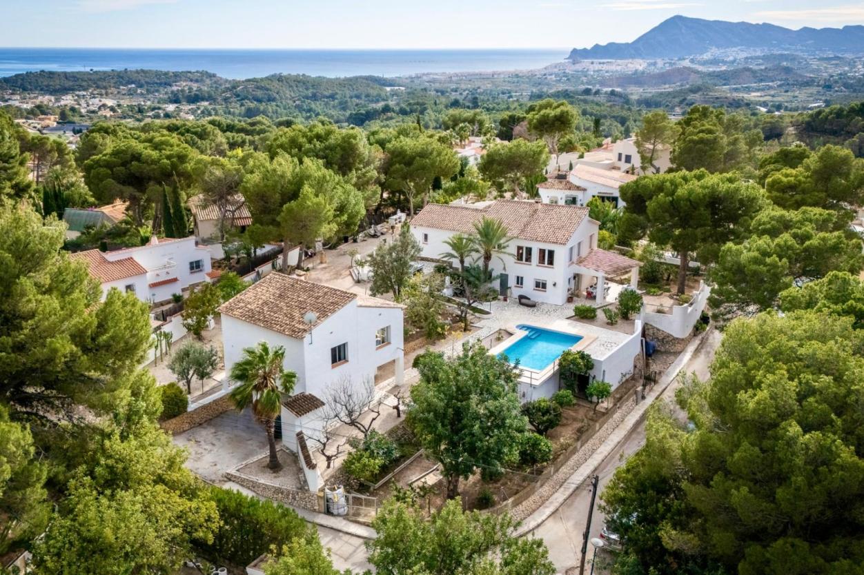 6 bed villa in Altea