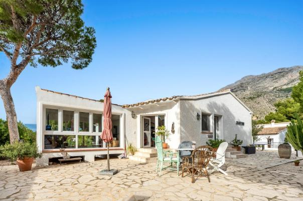 6 bed villa in Altea