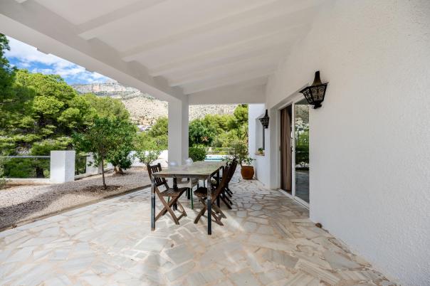 6 bed villa in Altea