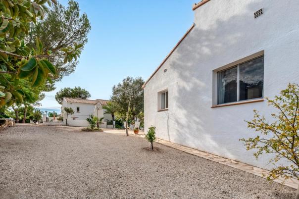 6 bed villa in Altea