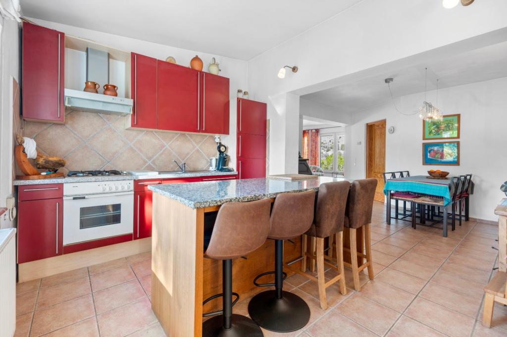 6 bed villa in Altea