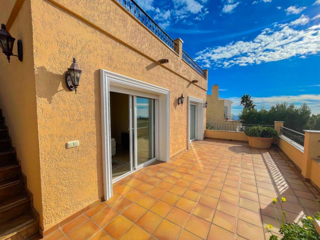 5 bed villa in Altea