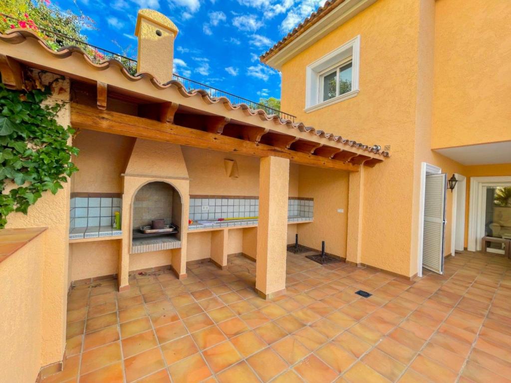 5 bed villa in Altea