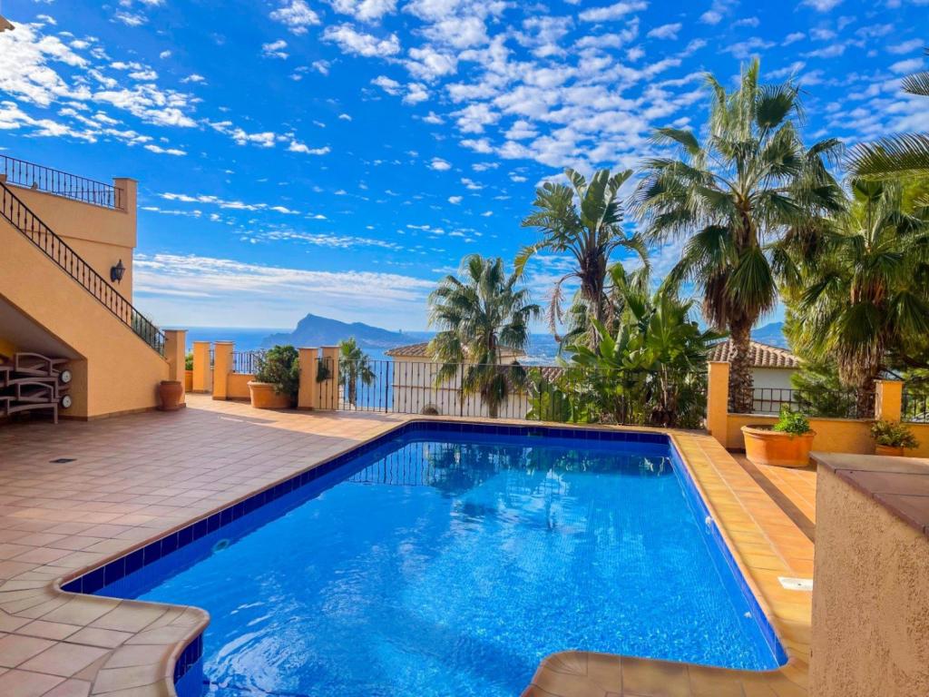 5 bed villa in Altea