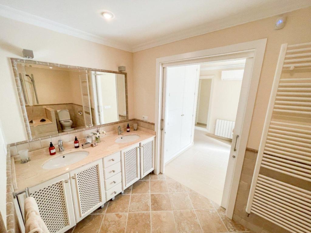 5 bed villa in Altea