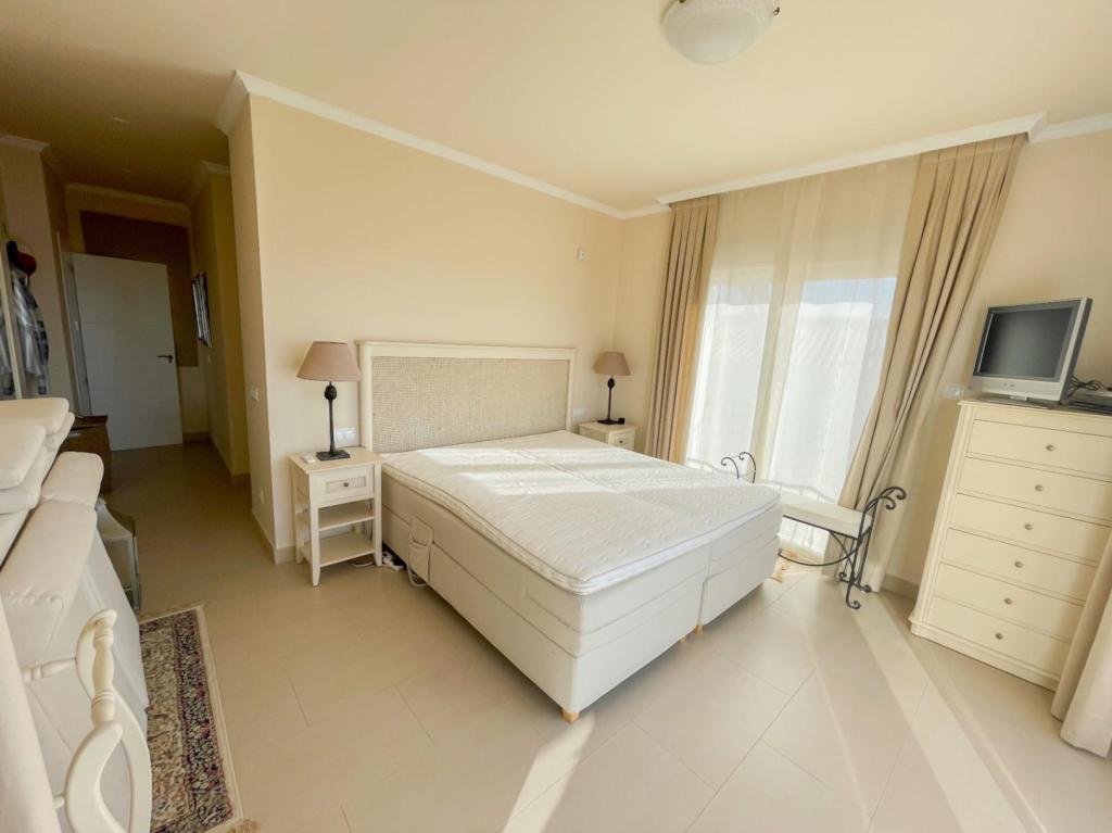 5 bed villa in Altea