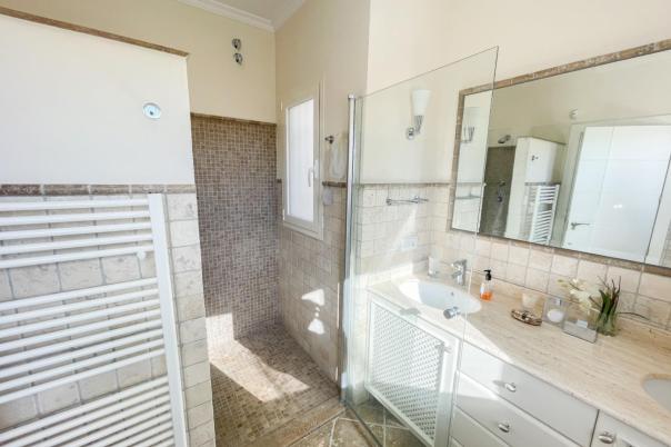 5 bed villa in Altea