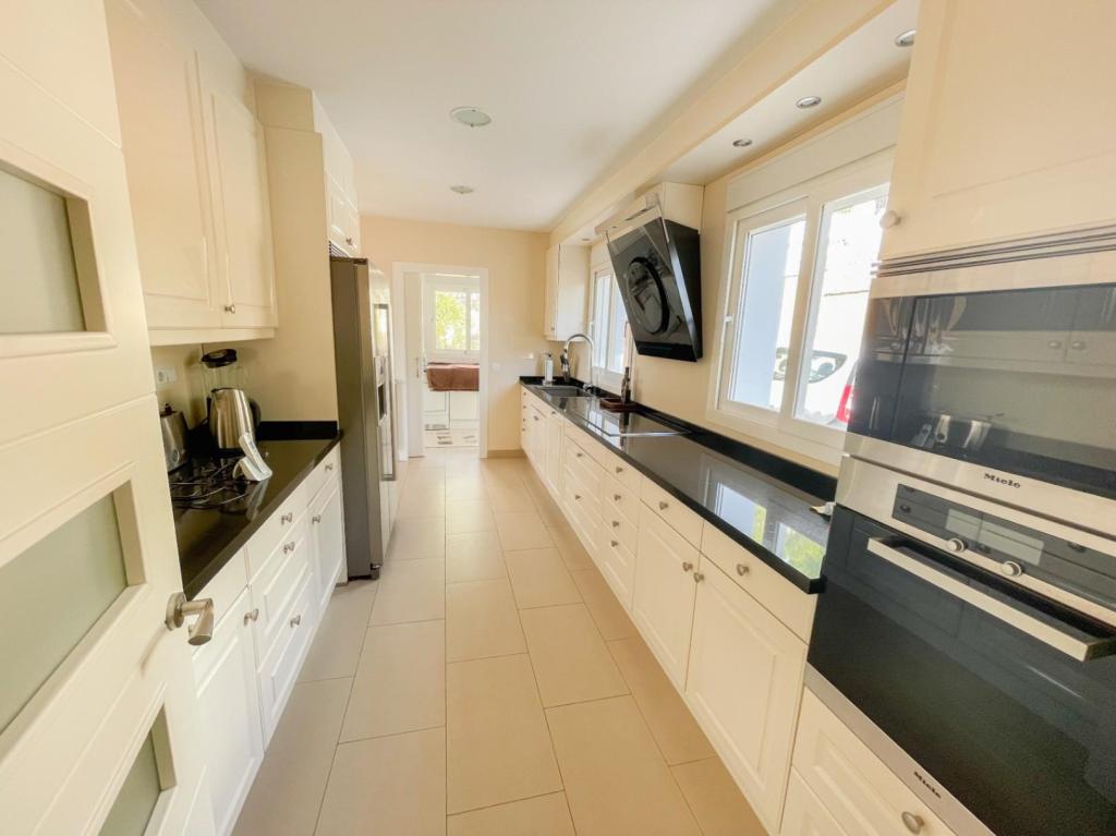 5 bed villa in Altea