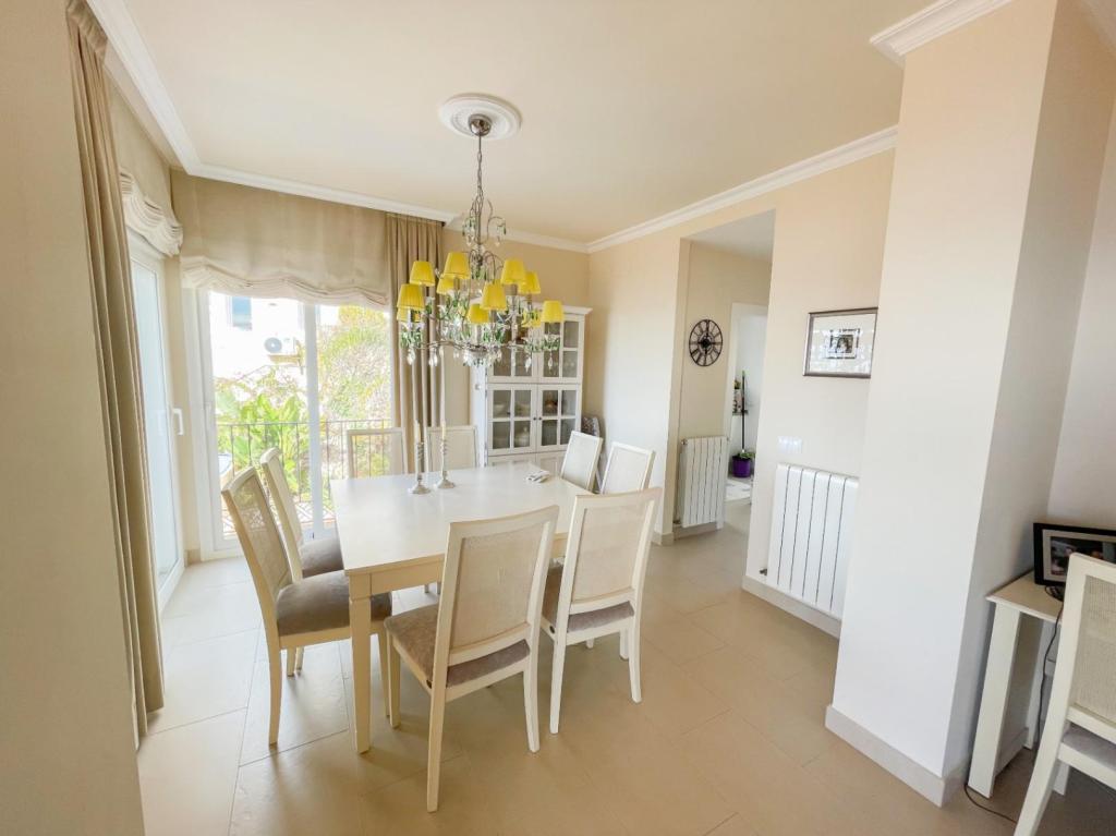 5 bed villa in Altea