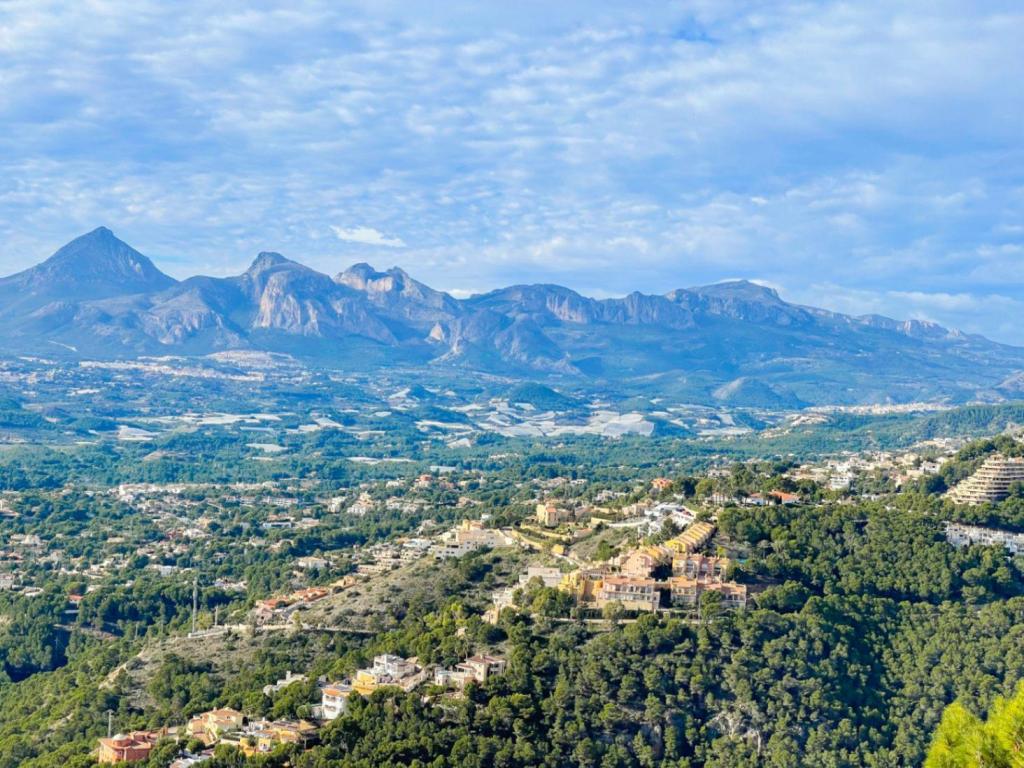 5 bed villa in Altea