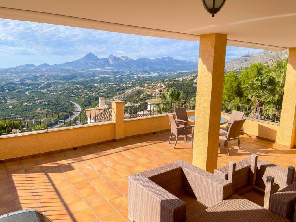 5 bed villa in Altea