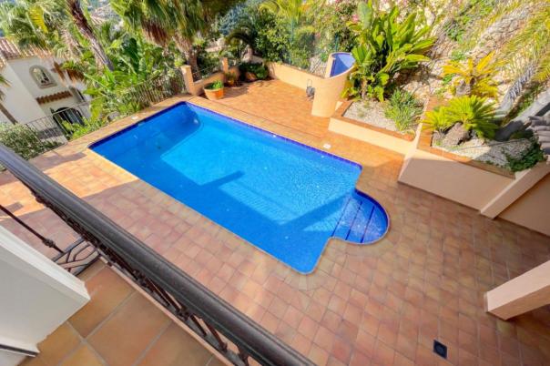 5 bed villa in Altea