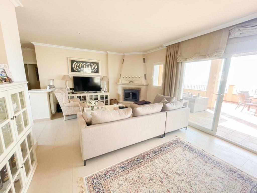 5 bed villa in Altea