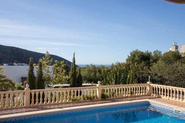 4 bed casa / chalet in Moraira