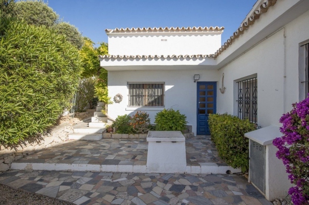 4 bed casa / chalet in Moraira