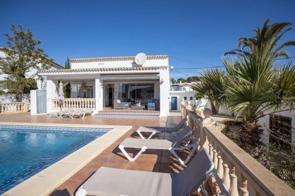 4 bed casa / chalet in Moraira