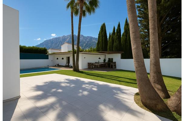 5 bed villas in Denia