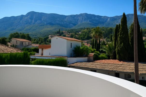 5 bed villas in Denia