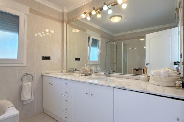 2 bed apartment in Benissa