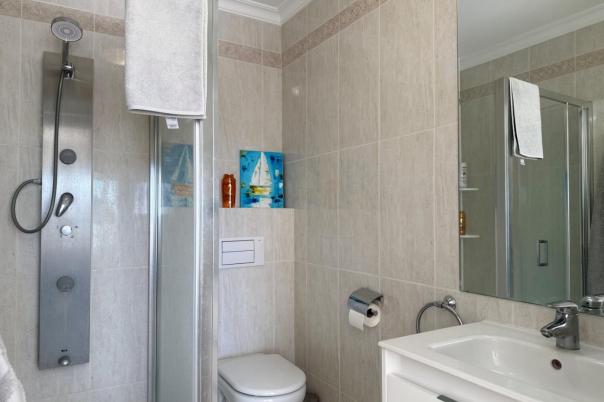 2 bed apartment in Benissa