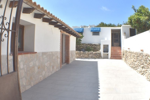 5 bed casa / chalet in Moraira
