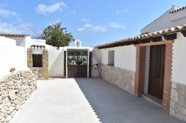 5 bed casa / chalet in Moraira