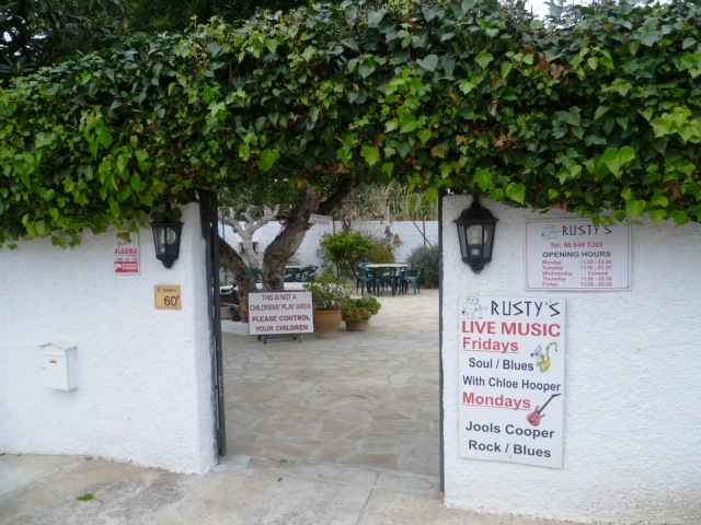 Rusty's Bar & Restaurant