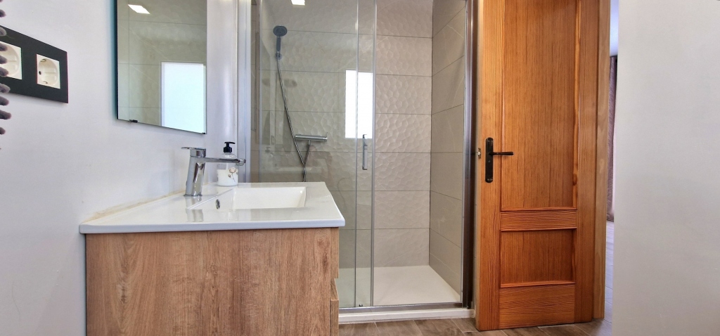 8 bed commercial premises in Denia