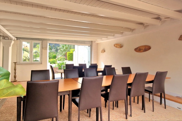 8 bed commercial premises in Denia