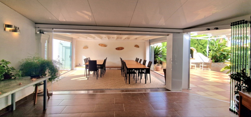 8 bed commercial premises in Denia