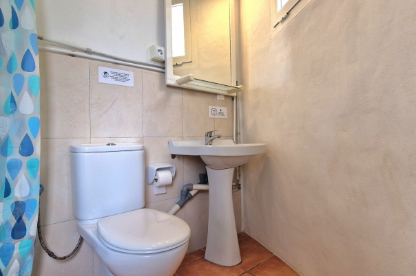 8 bed commercial premises in Denia