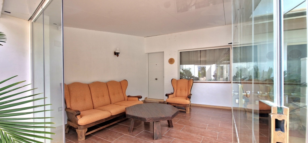 8 bed commercial premises in Denia