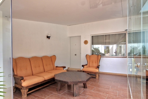8 bed commercial premises in Denia
