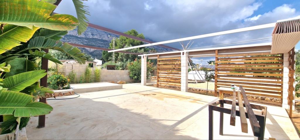 8 bed commercial premises in Denia
