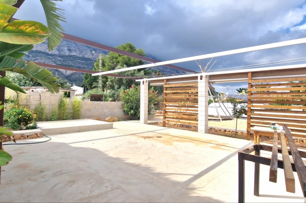 8 bed commercial premises in Denia