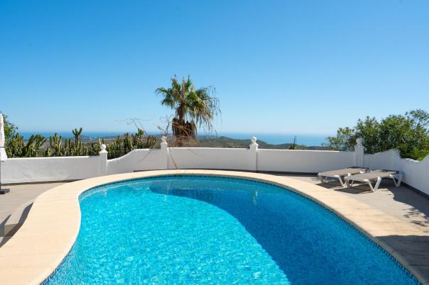 4 bed villa in Benitachell