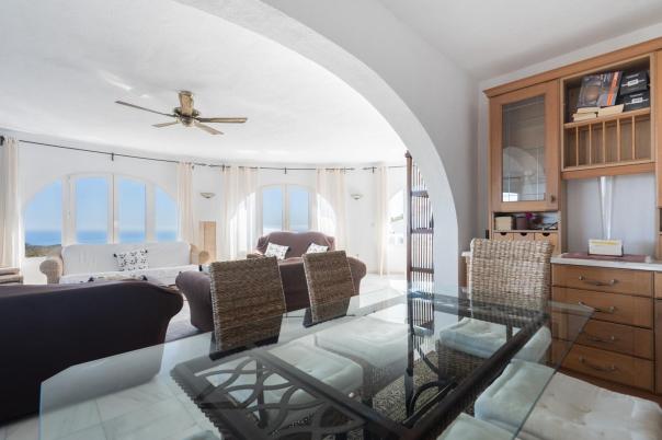 4 bed villa in Benitachell