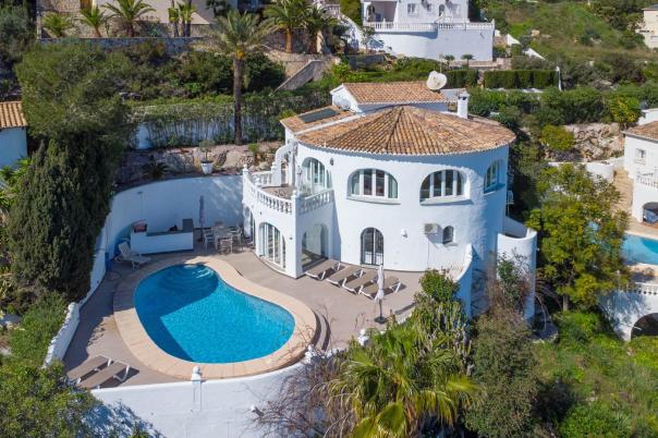 4 bed villa in Benitachell