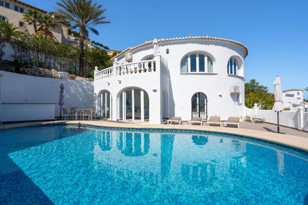4 bed villa in Benitachell