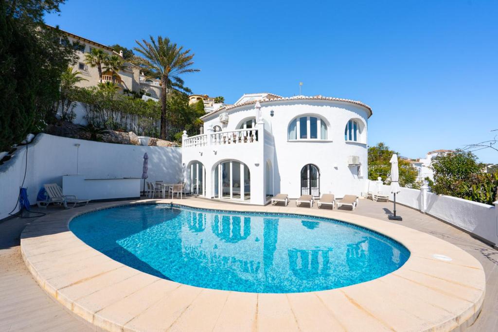 4 bed villa in Benitachell