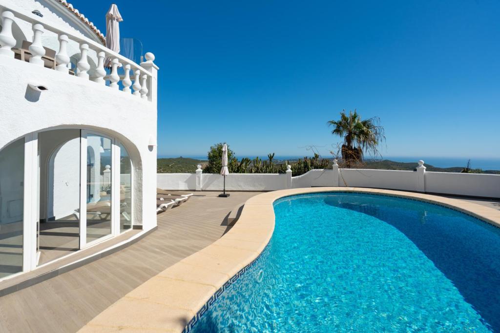 4 bed villa in Benitachell