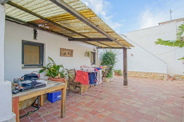 6 bed villa in Denia