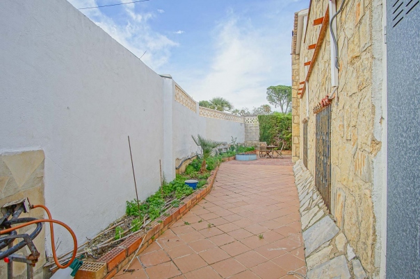 6 bed villa in Denia