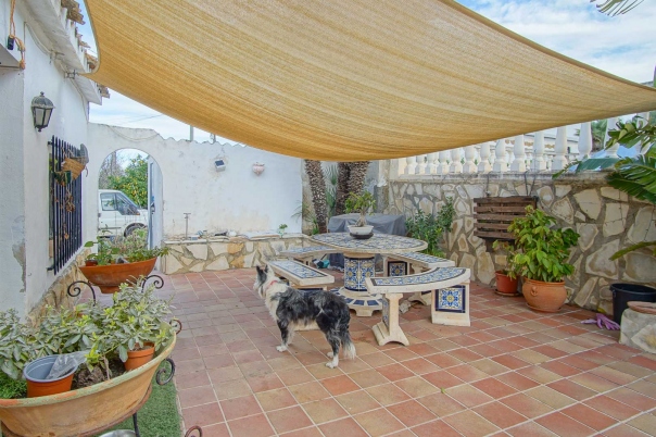 6 bed villa in Denia