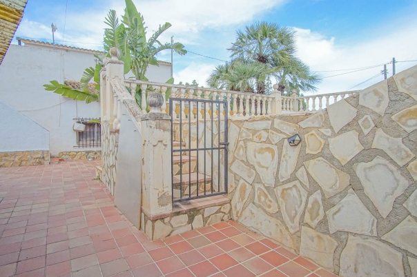 6 bed villa in Denia