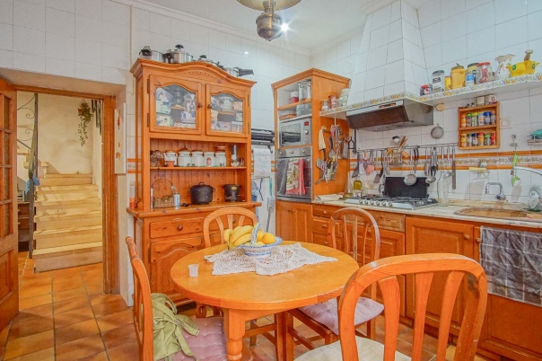 6 bed villa in Denia