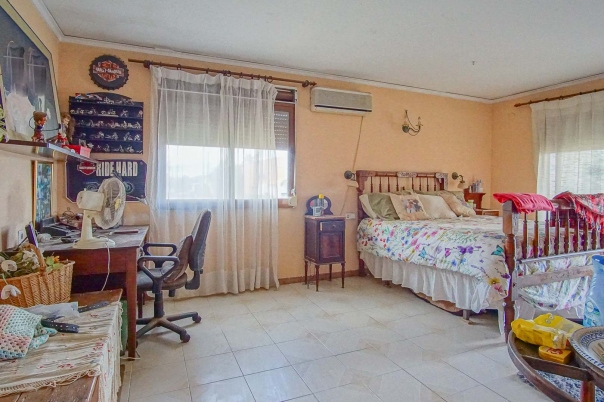 6 bed villa in Denia