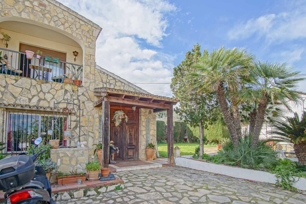 6 bed villa in Denia