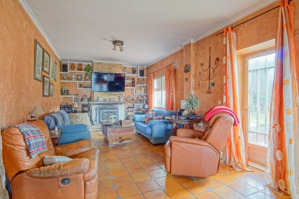 6 bed villa in Denia