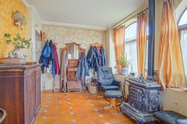 6 bed villa in Denia